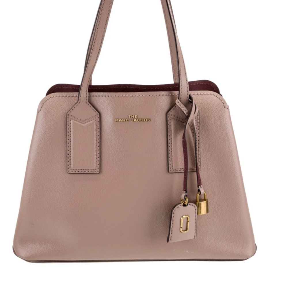 The Marc Jacobs Leather Shoulder Bag (Putty Color)